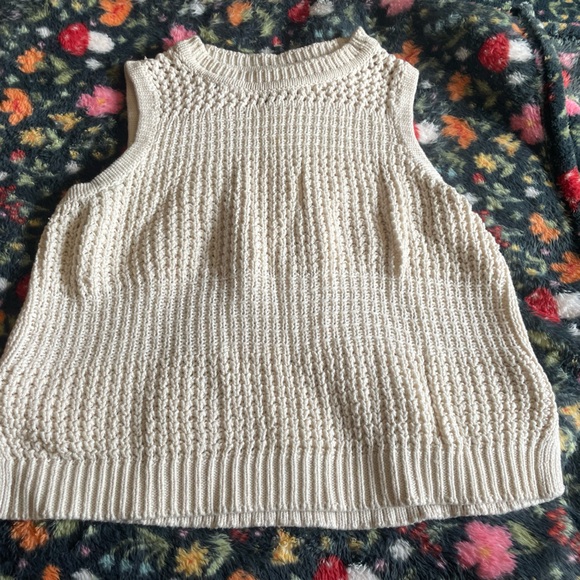 Crochet top - Picture 2 of 2